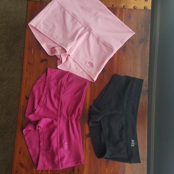 Mika Yoga Wear Pants - NOT AVAILABLE, UNABLE TO DELETE